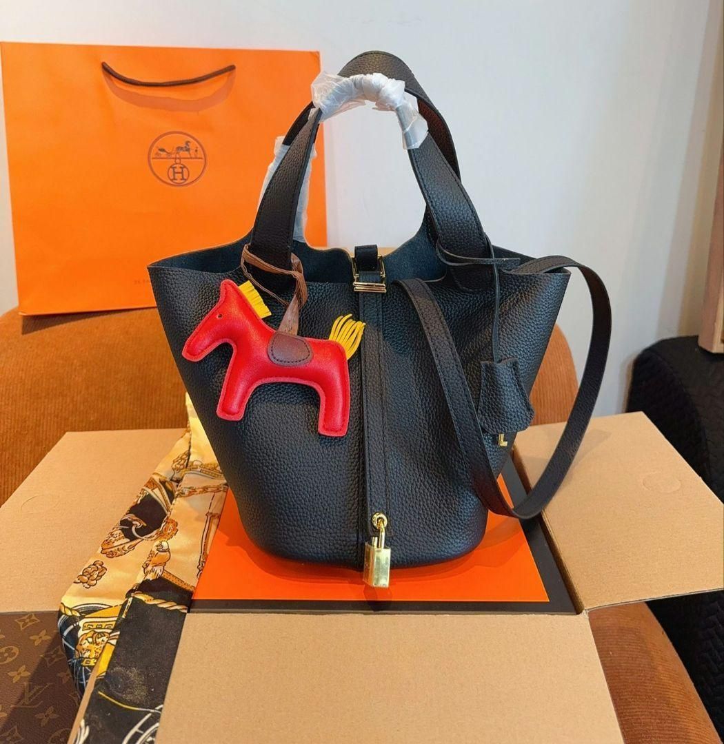 希少HERMES エルメス　ピコタンロックPM ハンドバッグ