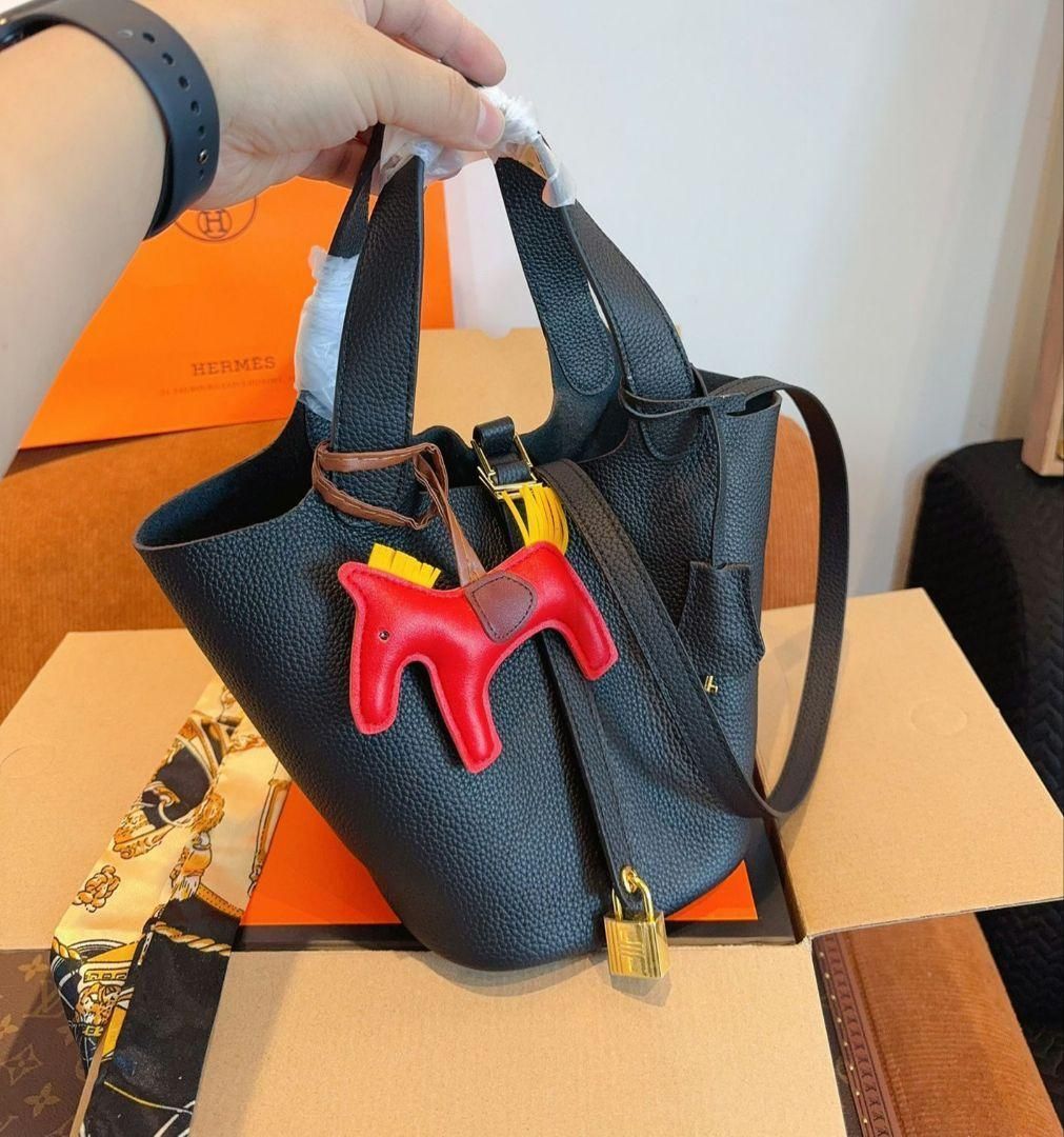 希少HERMES エルメス　ピコタンロックPM ハンドバッグ
