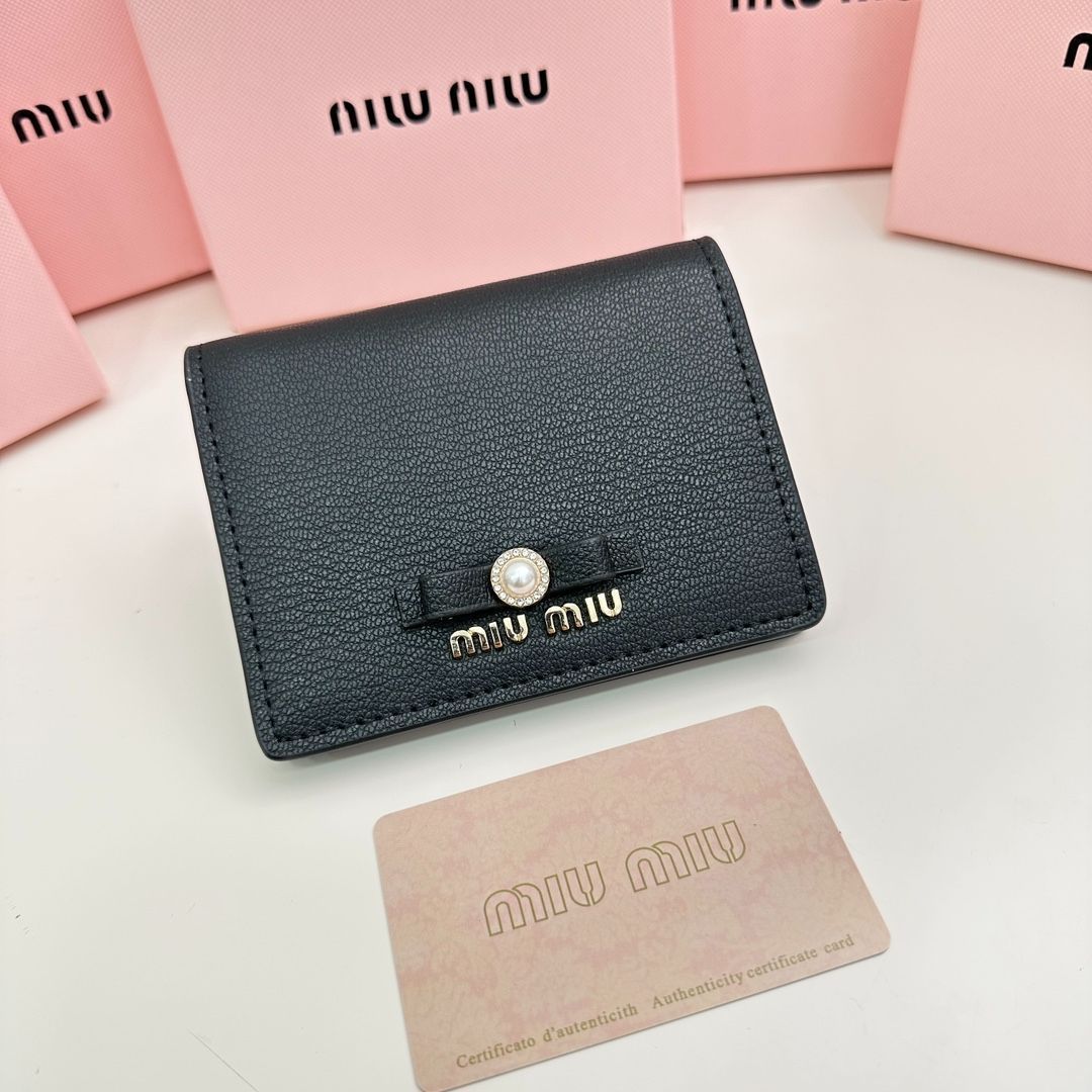 【本日限定】?miumiu 最新モデル 5236 マルチカードケース ? 3色展開！高級感あふれるコンパクトデザイン[本日特価|新品未使用品]-MM輸入
