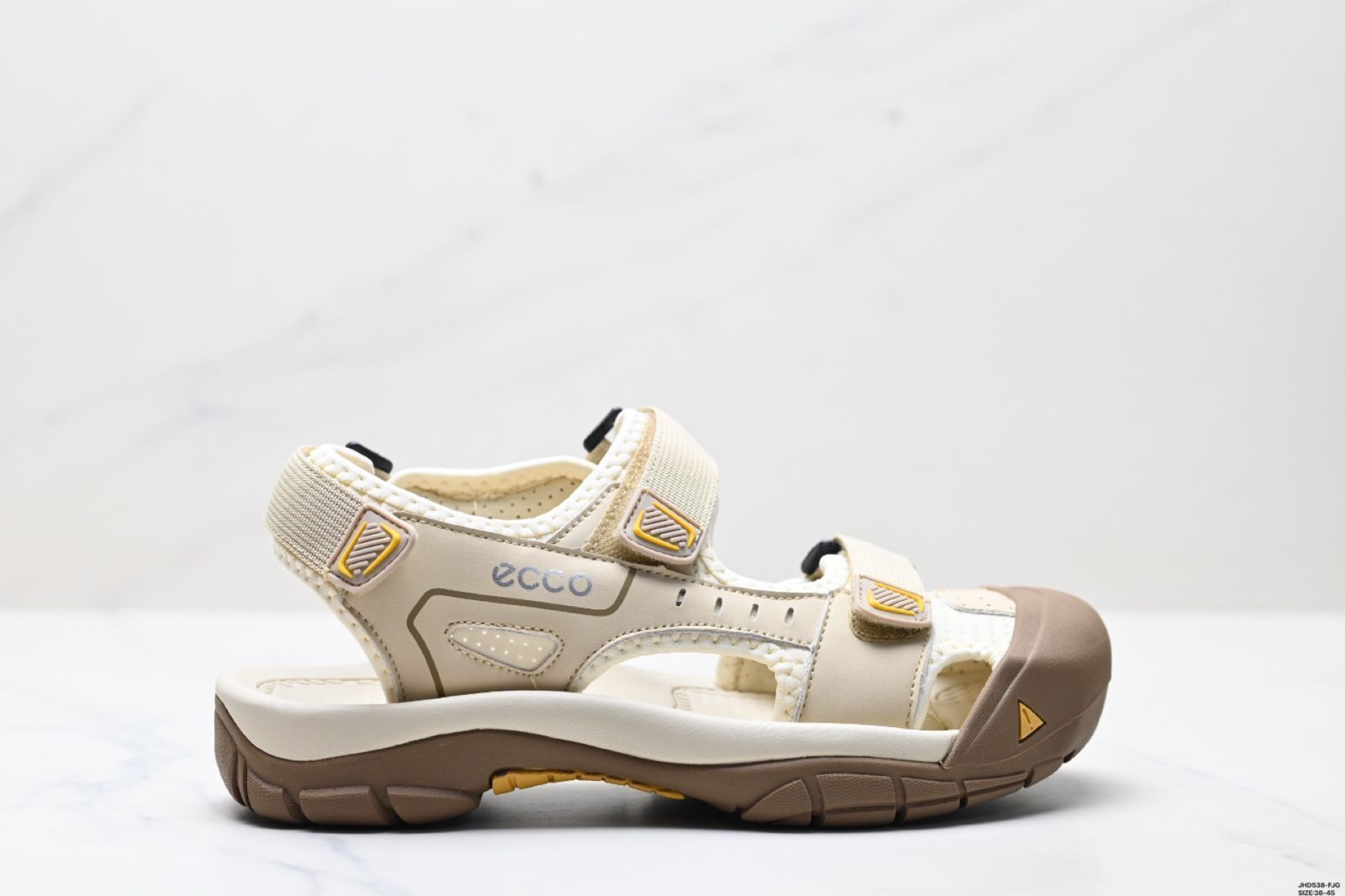 【今日特価】ECCO メンズ ローカット ラセン式締め付け スポーツサンダル 夏用レジャー ネットワーク素材付き 送料無料 在庫限定セール価格！