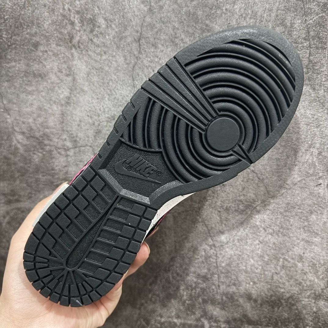 大特価???即購入??新品箱付 未使用 Nike SB Dunk Low【並行輸入