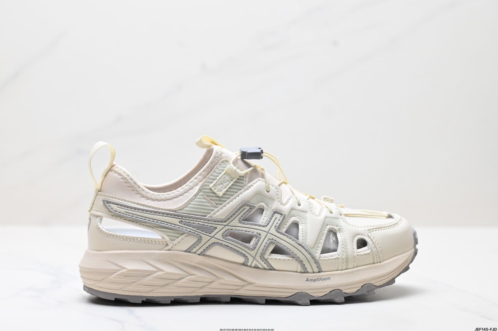 ASICS アシックス の新商品 カップル用 ストリームシューズ GEL - SONOMA SE、男女兼用 アウトドア用 ウォーキングシューズ、ドレインシューズです。