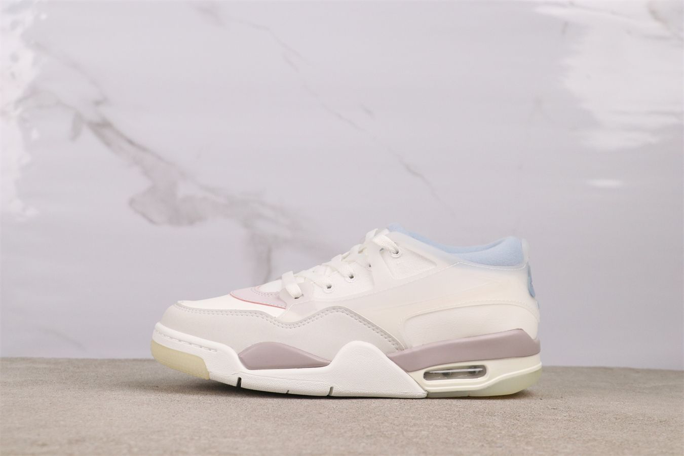 【今日特価】Air Jordan / エア ジョーダン IB8862-141 ペールアイボリー