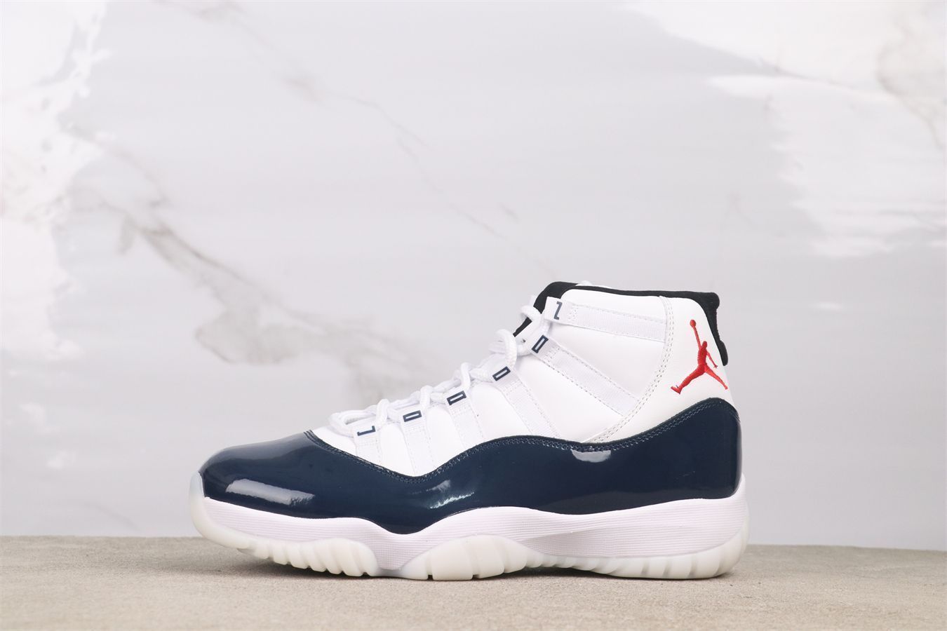 【今日特価】Air Jordan 11 エアジョーダン 11 IH0296 - 400 ロイヤルブルー