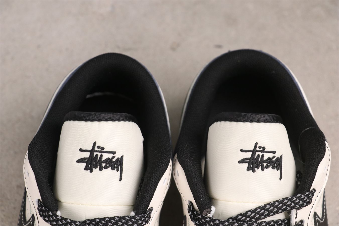 【今日特価】Air Jordan 1 エアジョーダン 1 XS6086-017 米色ブルー