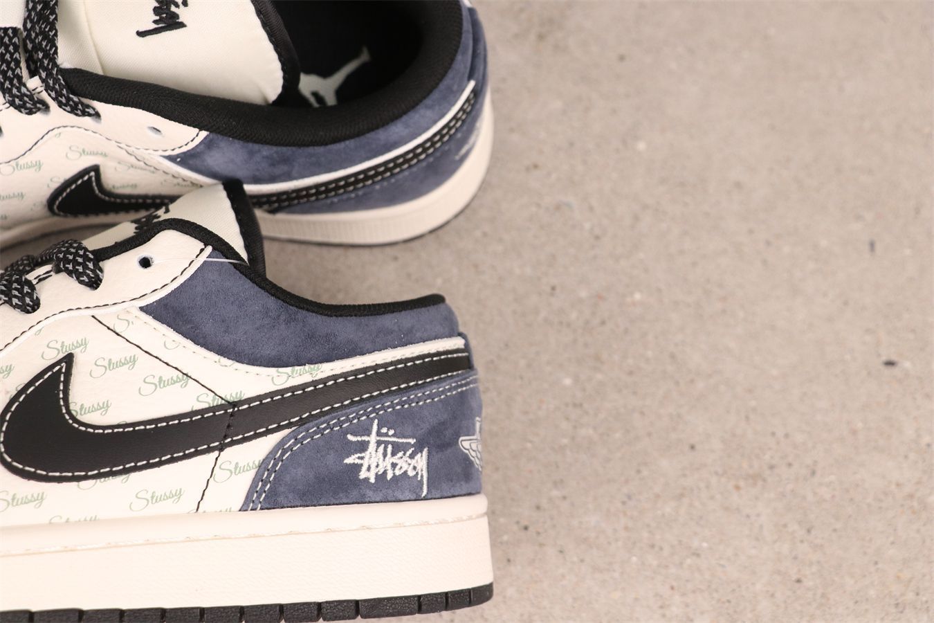 【今日特価】Air Jordan 1 エアジョーダン 1 XS6086-017 米色ブルー
