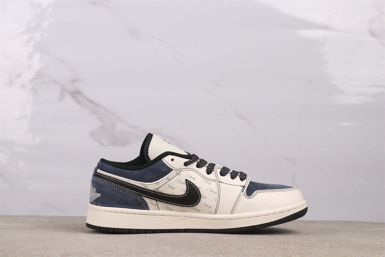 【今日特価】Air Jordan 1 エアジョーダン 1 XS6086-017 米色ブルー