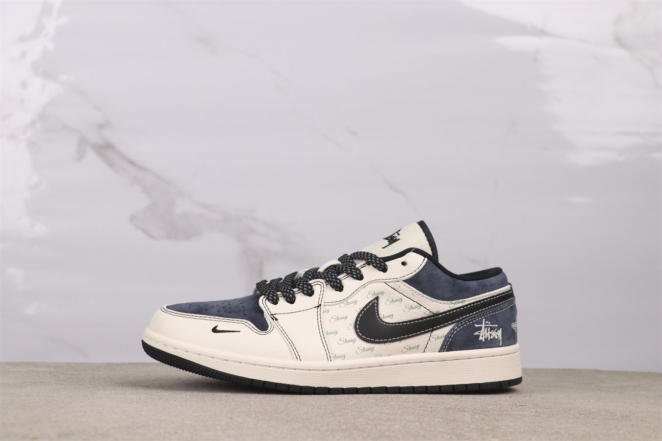 【今日特価】Air Jordan 1 エアジョーダン 1 XS6086-017 米色ブルー