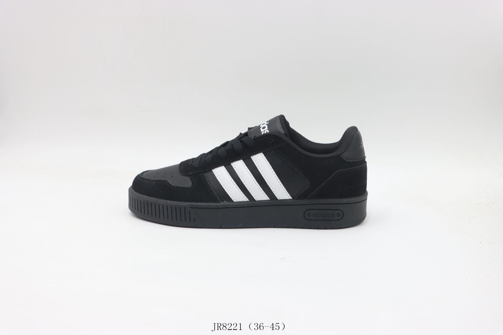 【今日特価】Adidas / アディダス ブラックホワイト JR8221