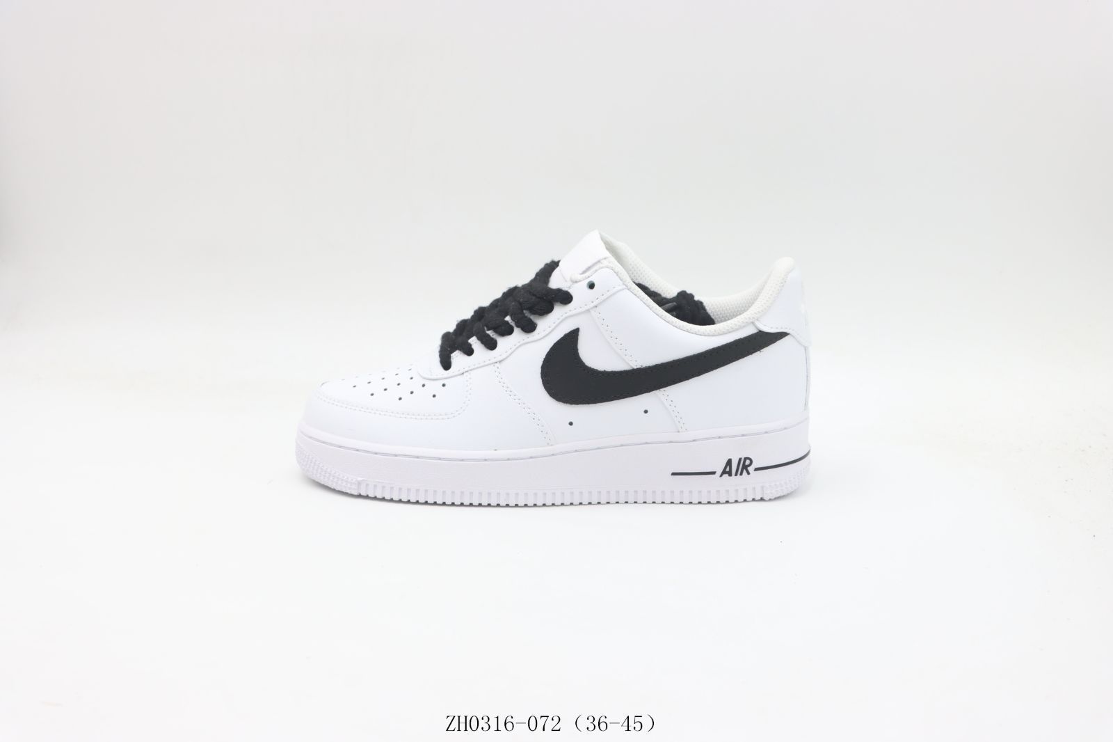 【今日特価】Nike ナイキ エアフォース 1 ロートップスケートシューズ ホワイト ZH0316-072