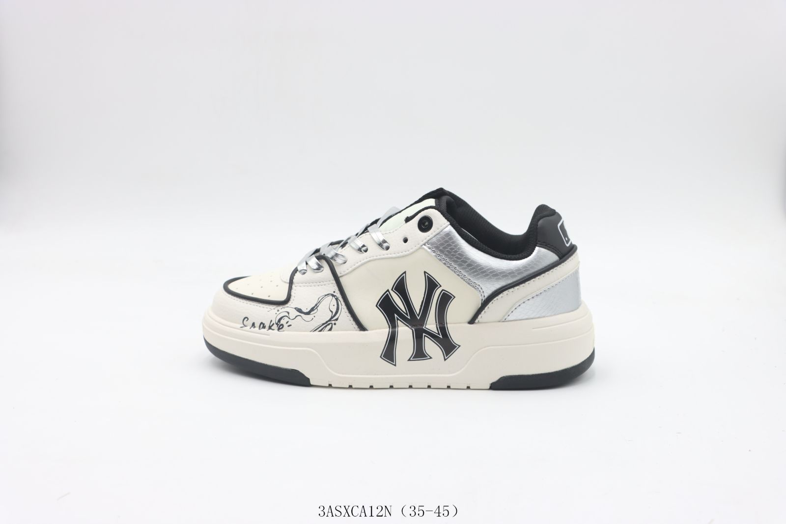 【今日特価】MLB NY MLB のダッドシューズ 白黒銀 3ASXCA12N 11,935円