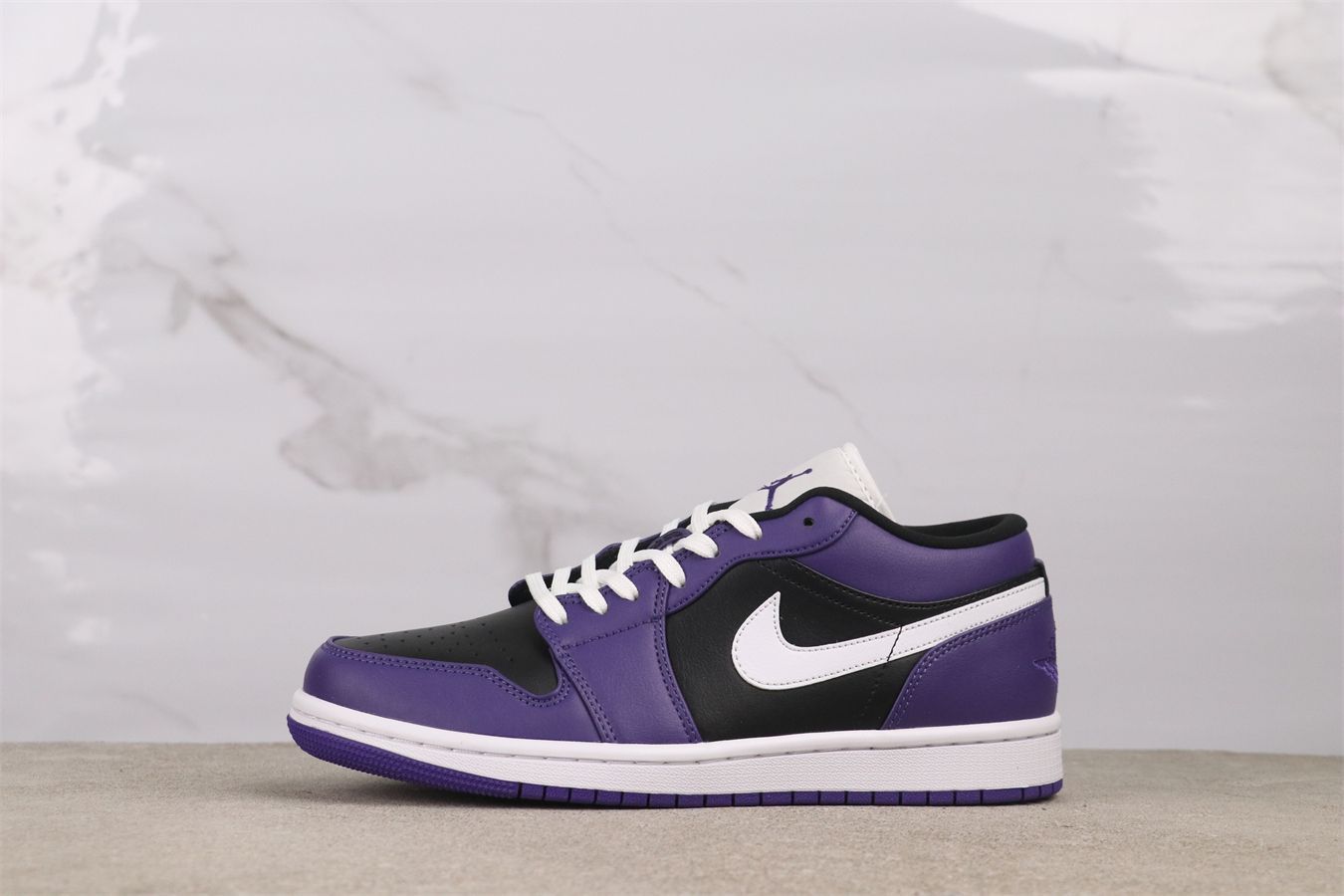 【今日特価】Air Jordan 1 エアジョーダン 1 553558-501 黒紫ブドウ
