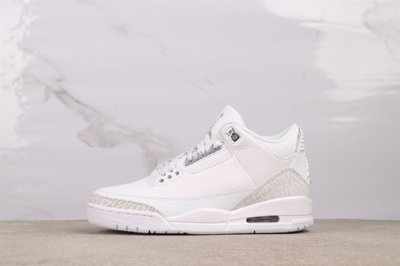 【今日特価】Air Jordan（エア ジョーダン）　AJ3 CT8532 - 111 ピュア ホワイト
