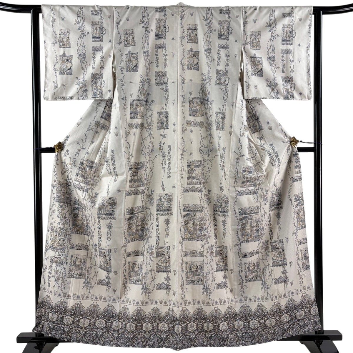 【美品】 訪問着 身丈161cm 裄丈62cm S 袷 大島紬地 コプト柄 草花 金彩 灰白 正絹 秀品 【中古】