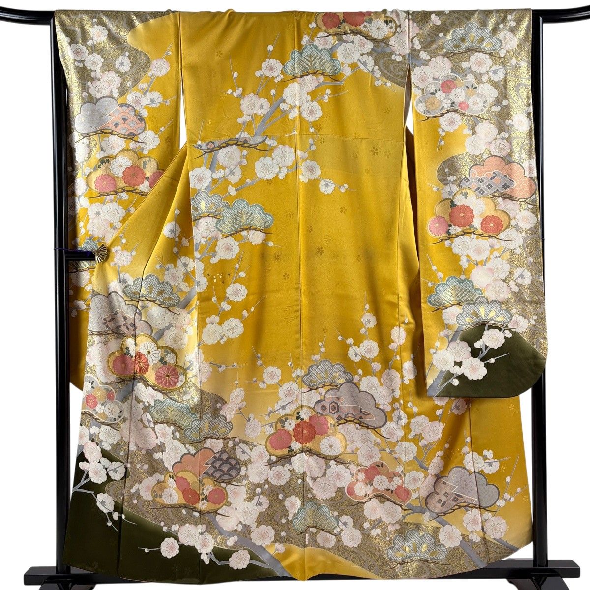 振袖 身丈158cm 裄丈66cm M 袷 松梅 菊 金糸 金彩 山吹色 正絹 秀品 【中古】