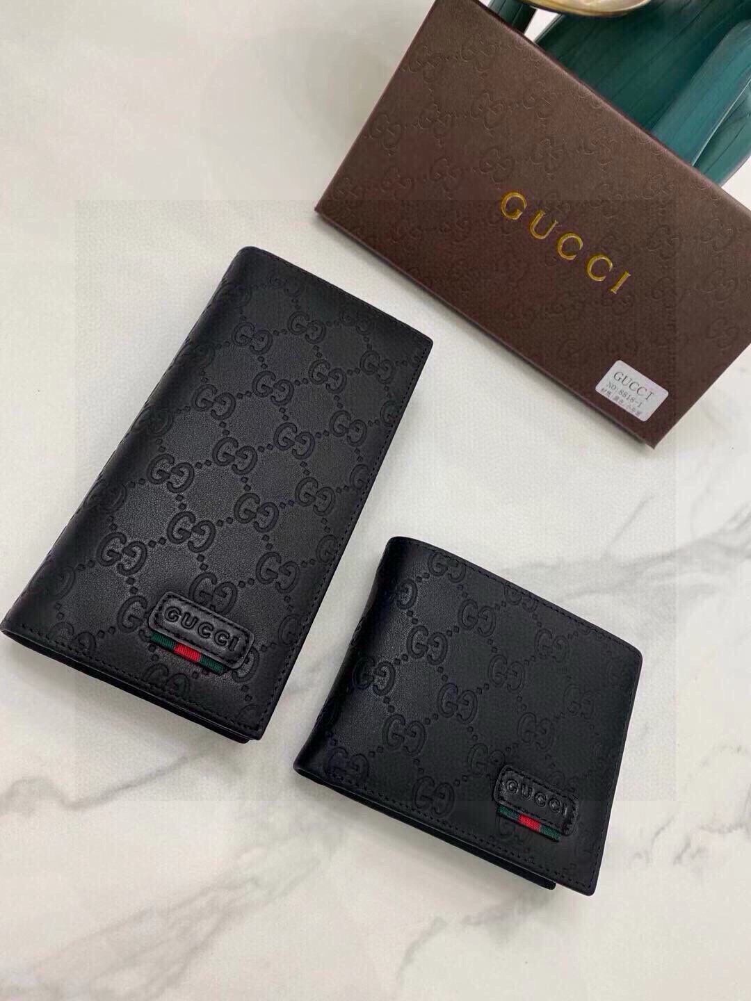 【今日特価】Gucci 8818 メンズウォレット, 高級レザー使用, 実用的でスタイリッシュなデザイン！[本日特価|新品未使用品]