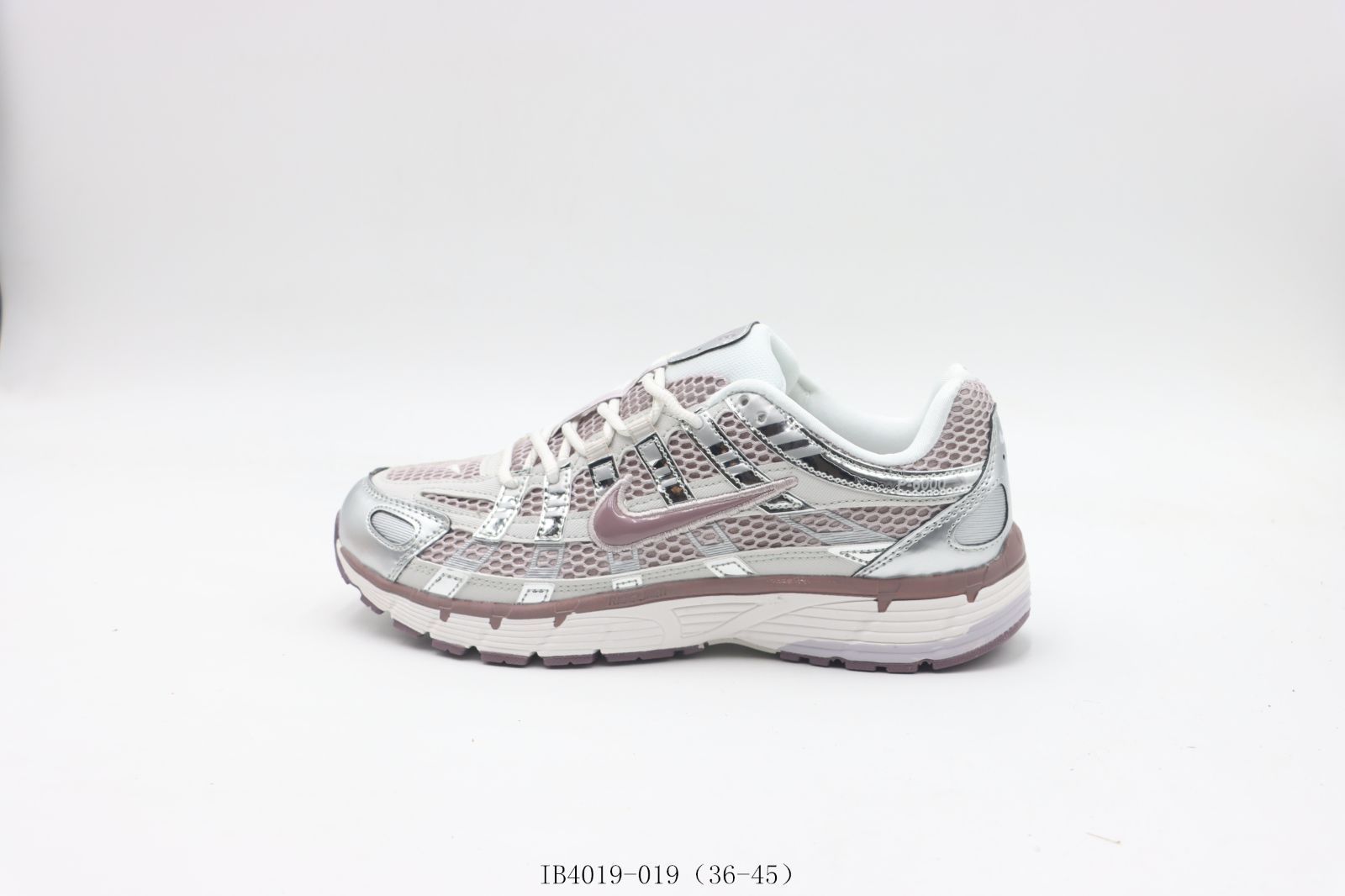 【今日特価】ナイキ ランニングシューズ シルバーピンク IB4019-019