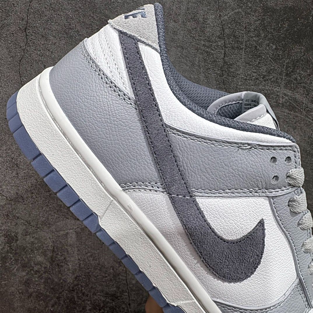 大特価???即購入??新品 箱付 未使用 Nike SB Dunk Low 【並行輸入