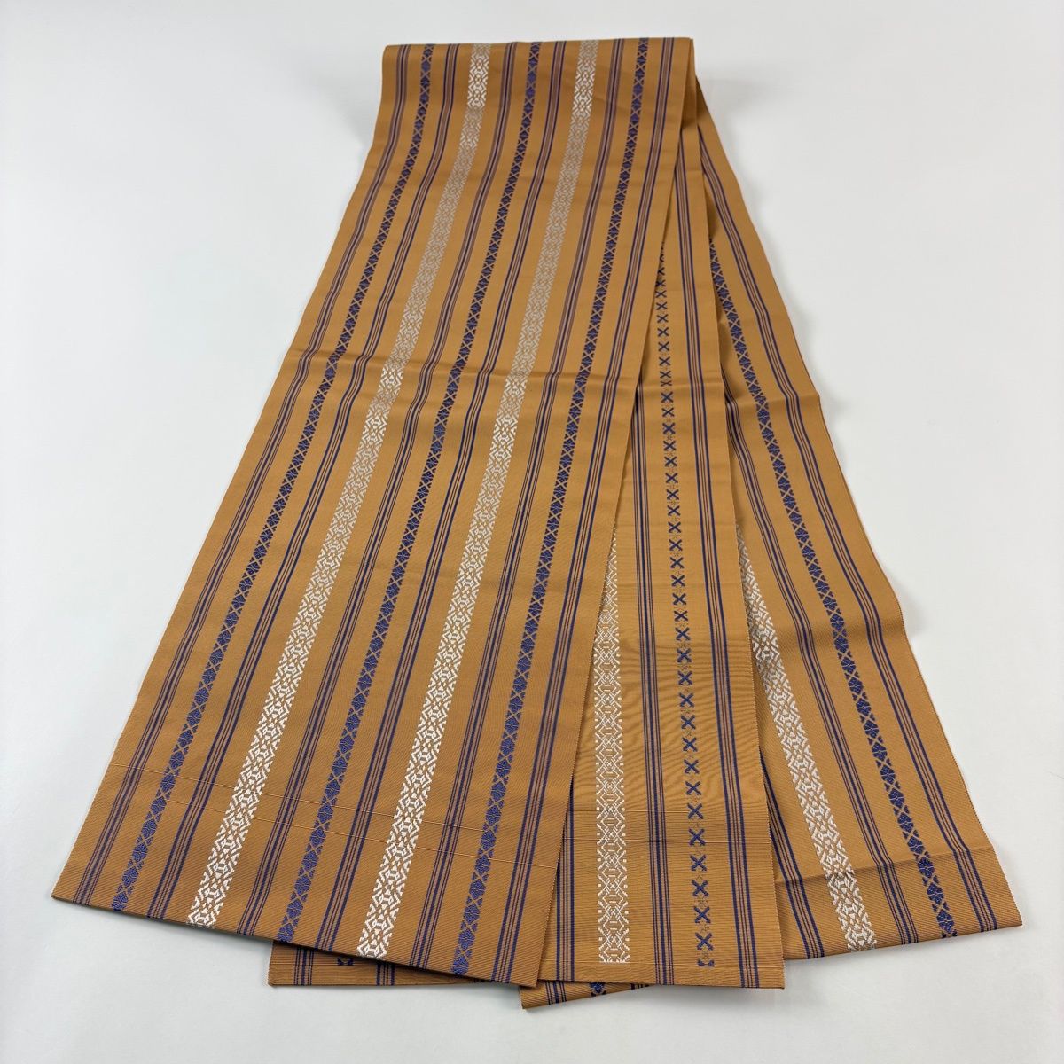 名古屋帯 逸品 小川規三郎 八寸名古屋帯 献上柄 薄茶色 正絹 【中古】 名古屋帯 逸品 小川規三郎 八寸名古屋帯 献上柄 薄茶色 正絹 【中古】