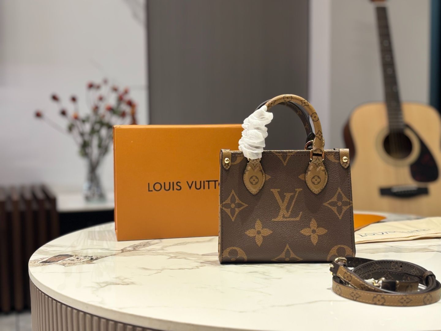 【今日特価】Louis Vuitton Onthego Jungle Print Tote / ルイ・ヴィトン オンザゴー ジャングルプリント トート-MM輸入