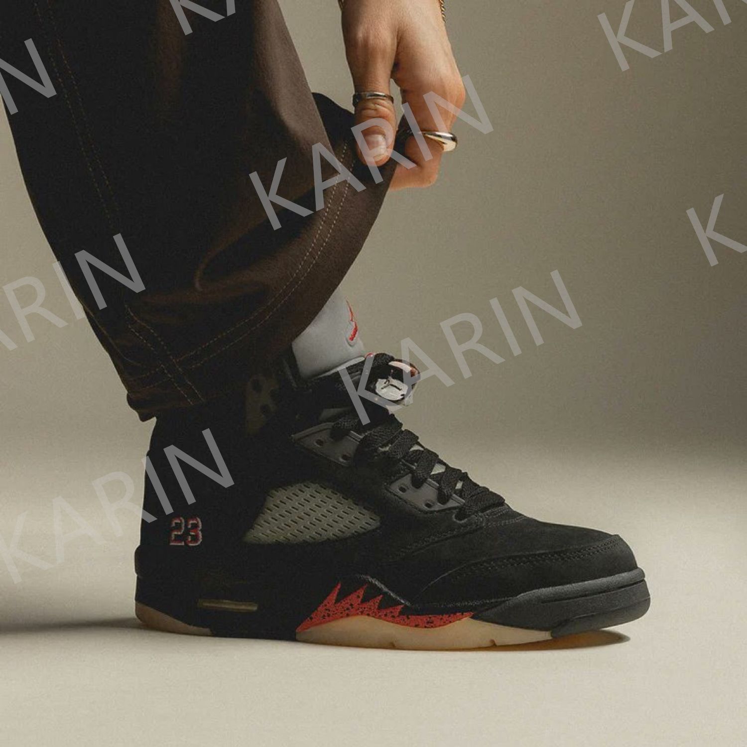 Nike ナイキ エアジョーダン5 レトロ ゴアテックス オフノワール