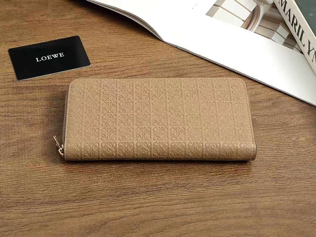 新品未使用 LOEWE財布[本日特価|新品未使用品]-MM輸入