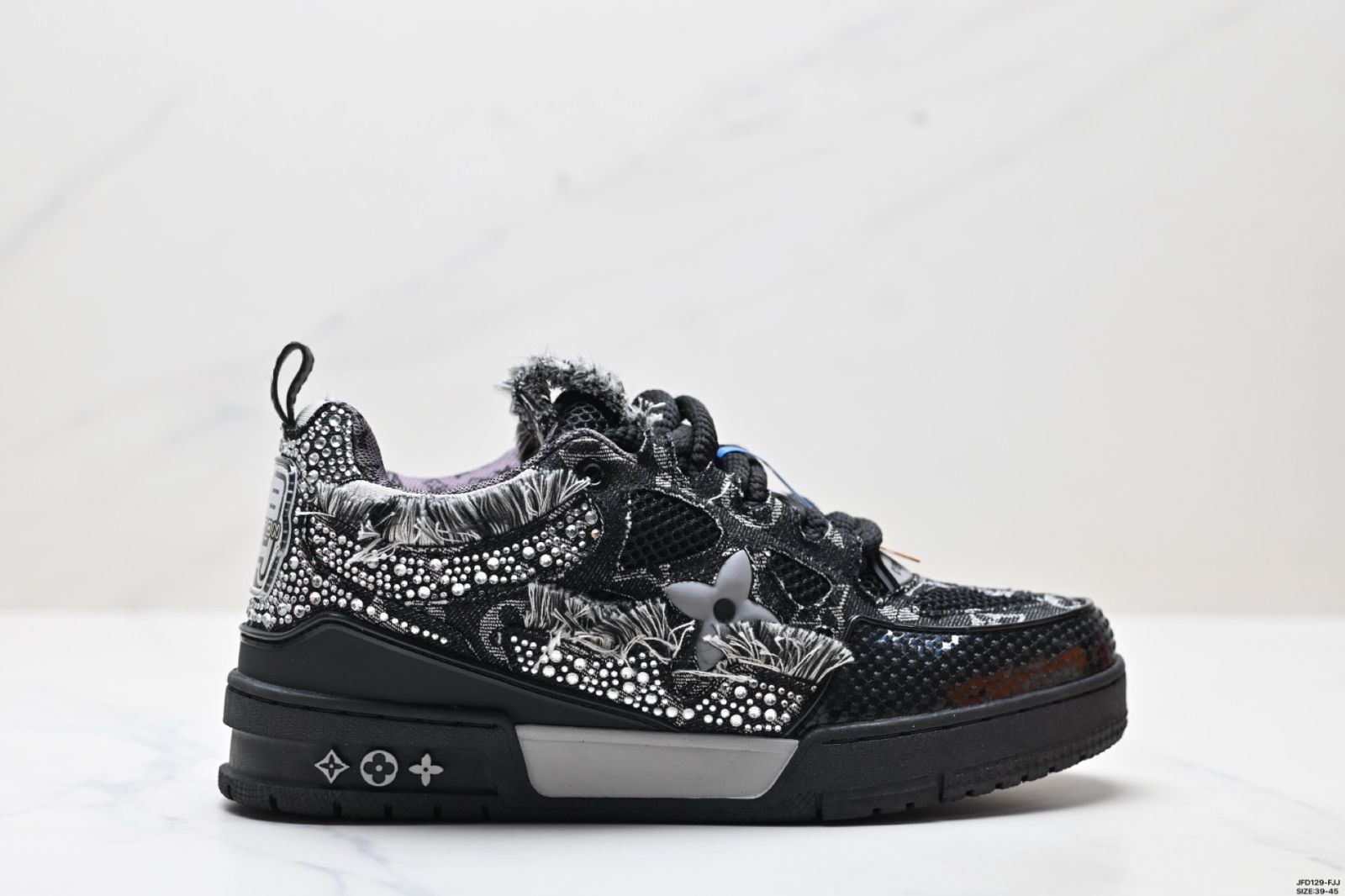 LV Louis VuittonLV ルイヴィトンTrainer Sneaker Low カジュアルスポーツカルチャー バーサタイル スニーカー