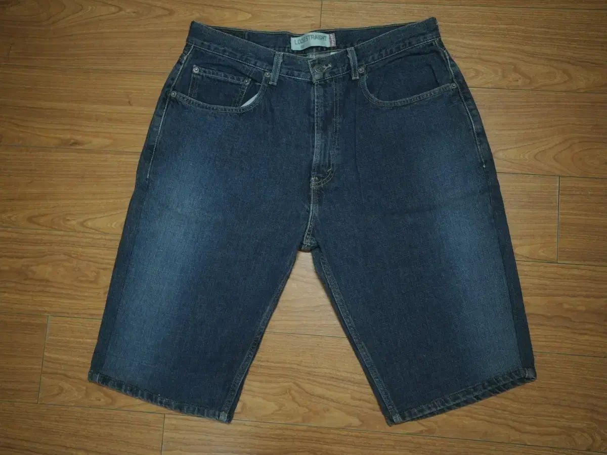 リーバイス デニム ハーフパンツ (新品)