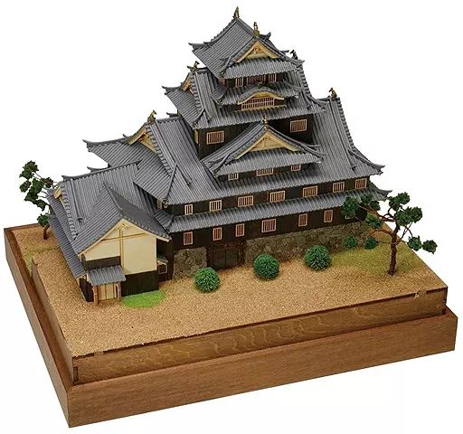 【新品】プラモデル 模型 1/150 岡山城 木製キット