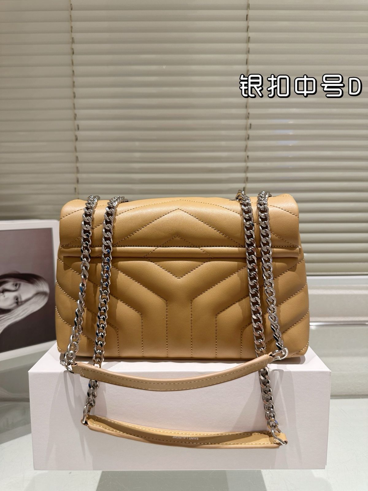 今日特価】Saint Laurent YSL 2025 早春 LouLou ハンドバッグ ミドル 