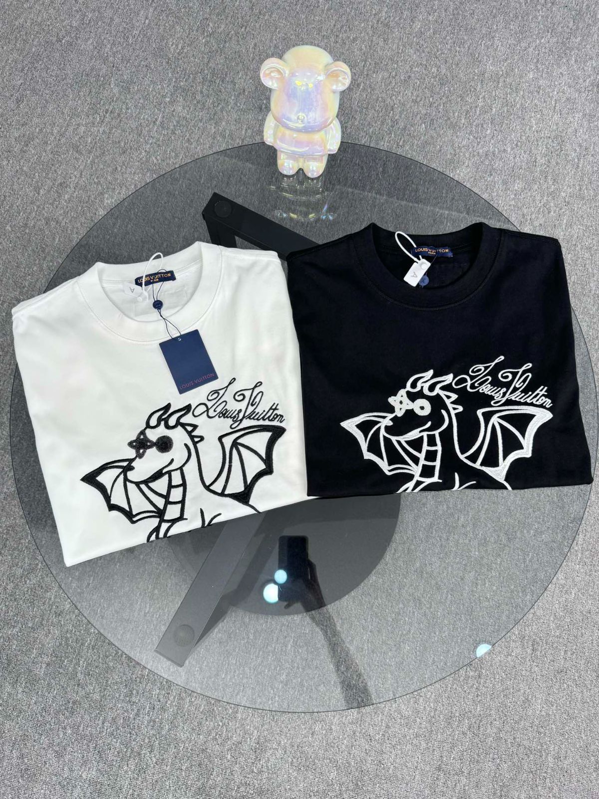 【今日特価】Louis Vuitton 小龍刺繍 クルーネック T シャツ