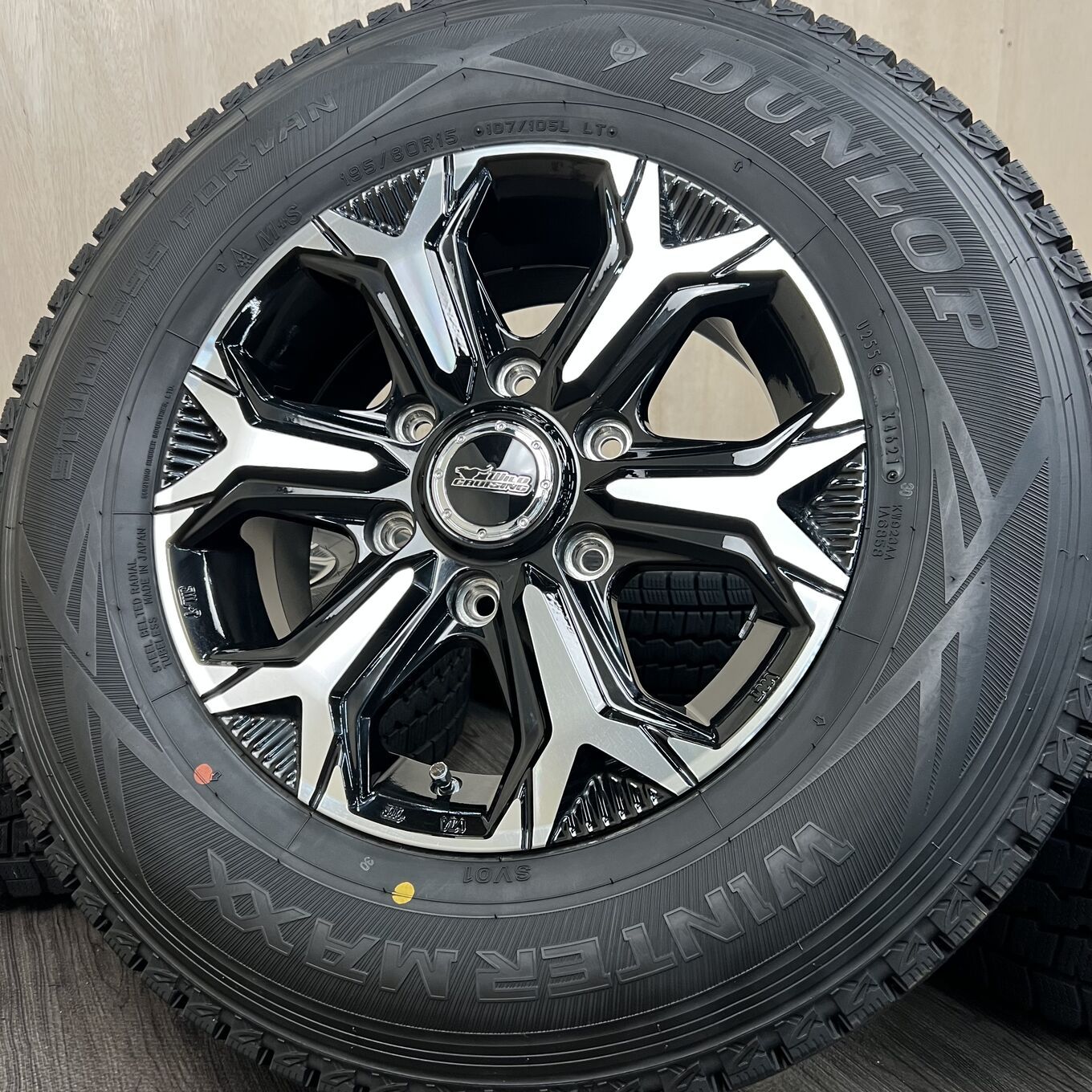 [セット]WILD CRUISING 15インチ + DUNLOP スタッドレスタイヤ 195/80R15 #103S40426
