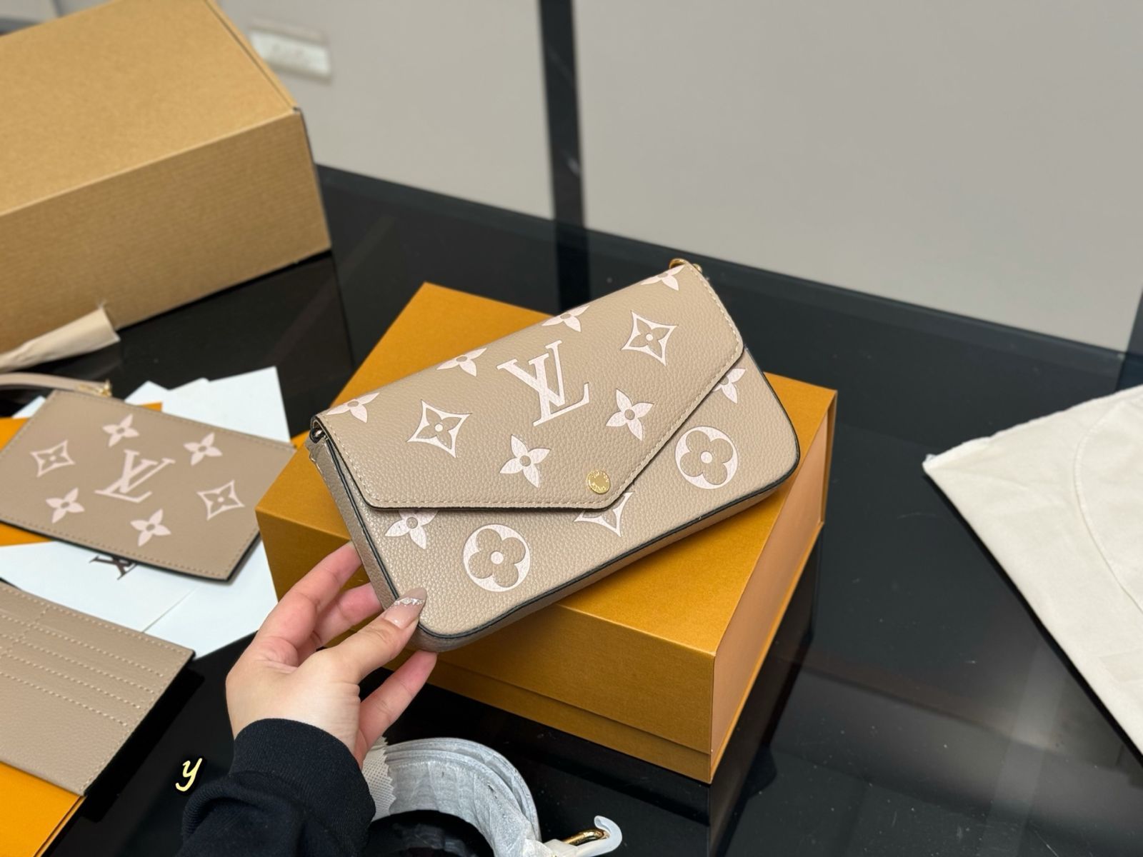 【今日特価】LV Three-in-One Bag ルイ・ヴィトン スリーインワン バッグ-WTO輸入
