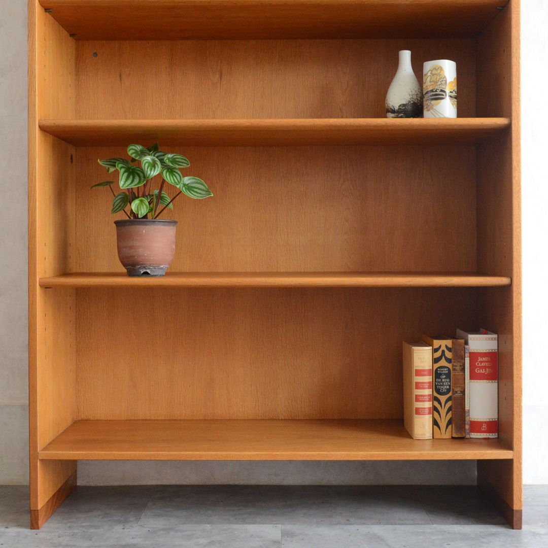 北欧ヴィンテージ　デンマーク　シェルフ Hans J. Wegner (ハンス・ウェグナー） RY8 ブックシェルフ デンマーク