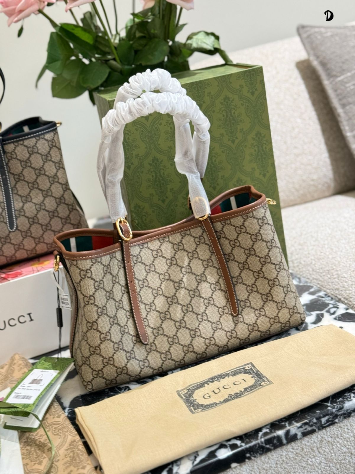 今日特価】Gucci Ophidia GG Tote Bag / グッチ オフィディア GG