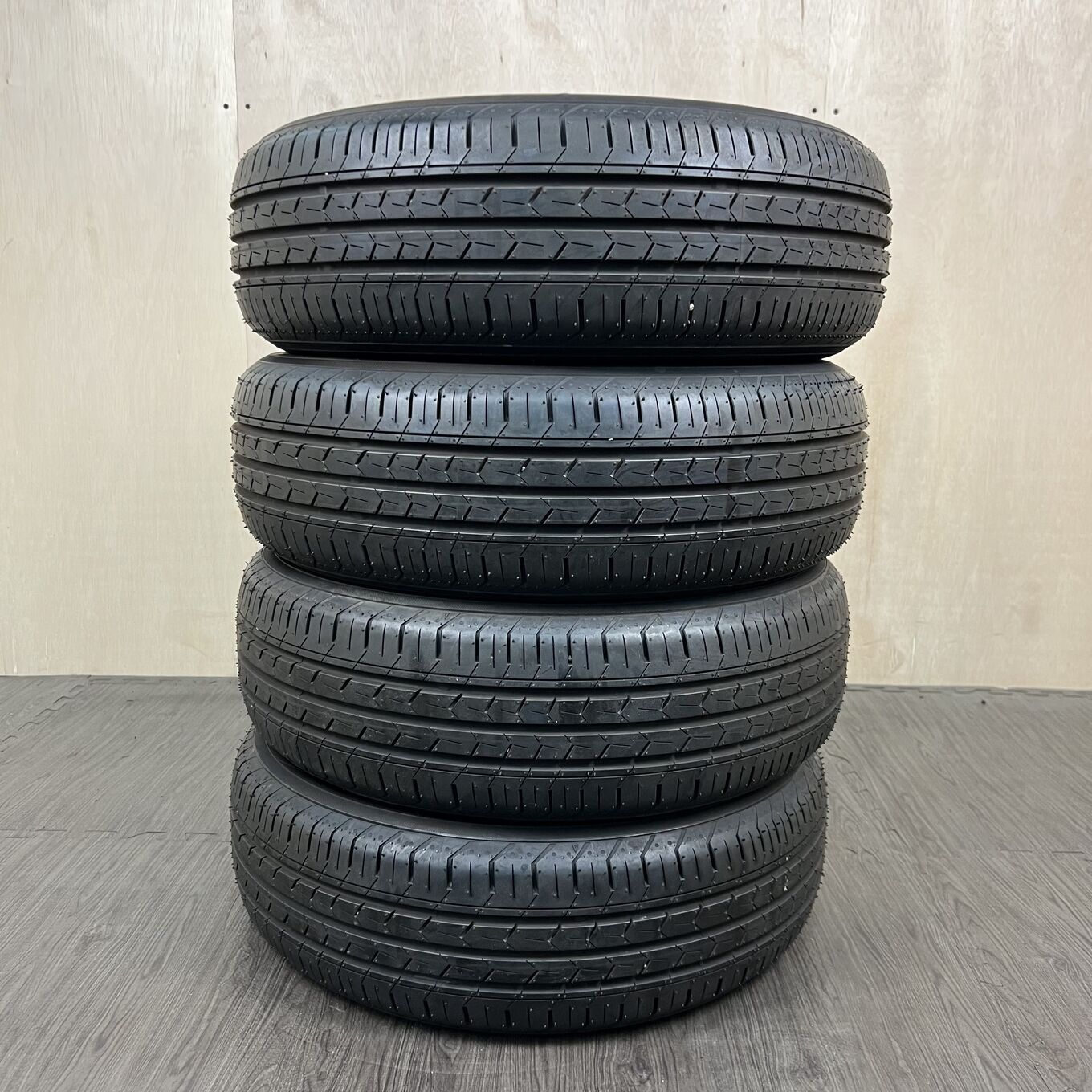 [タイヤのみ]サマータイヤ 185/65R15 YOKOHAMA BLUEARTH-FE AE30 4本セット #11T40426