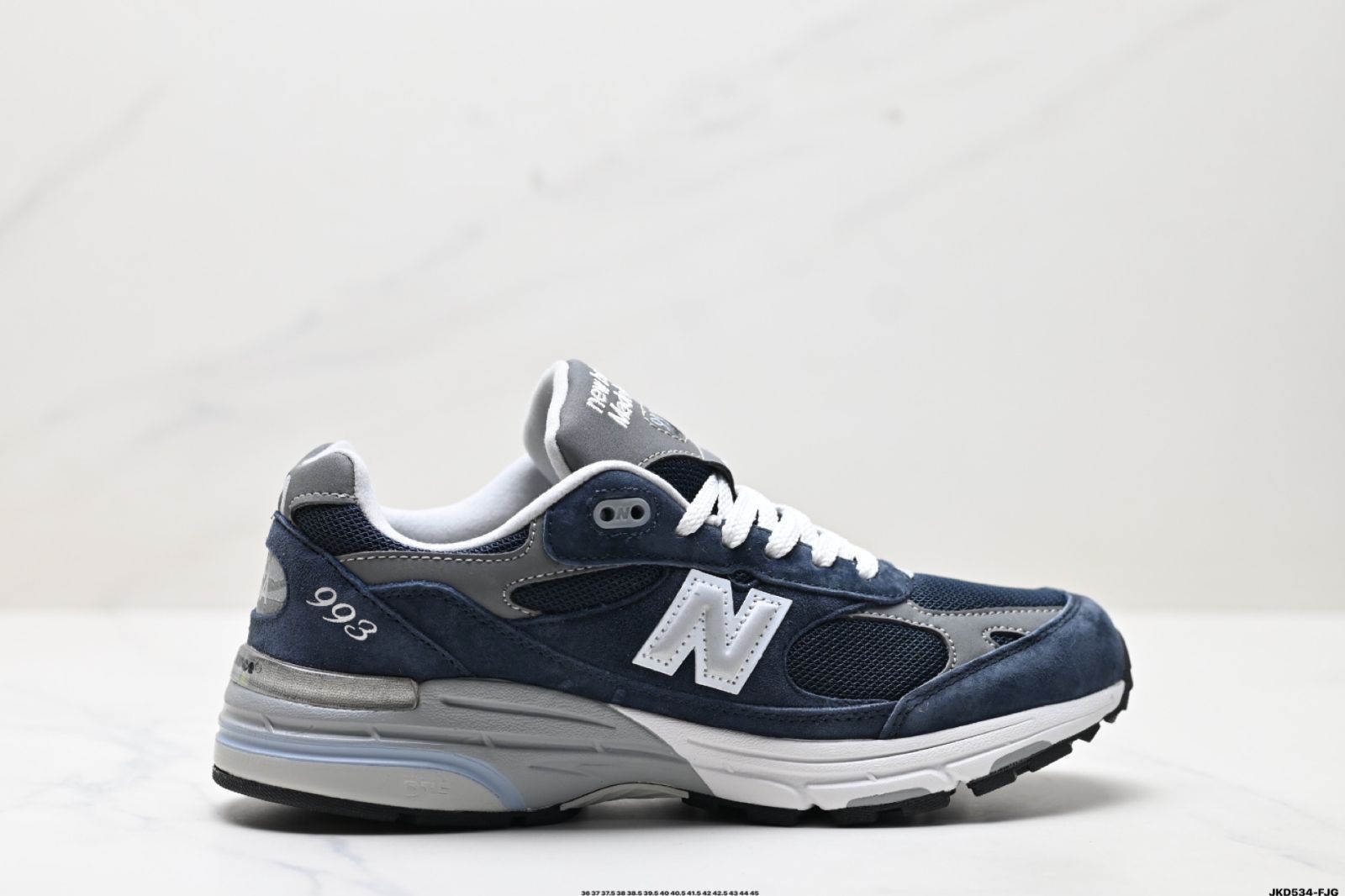 【今日特価】ニューバランス New Balance NB メイドイン USA の MR993 シリーズ アメリカンメイド血統のクラシックなレトロ スポーツレジャー 万能なダディーランニングシューズ。