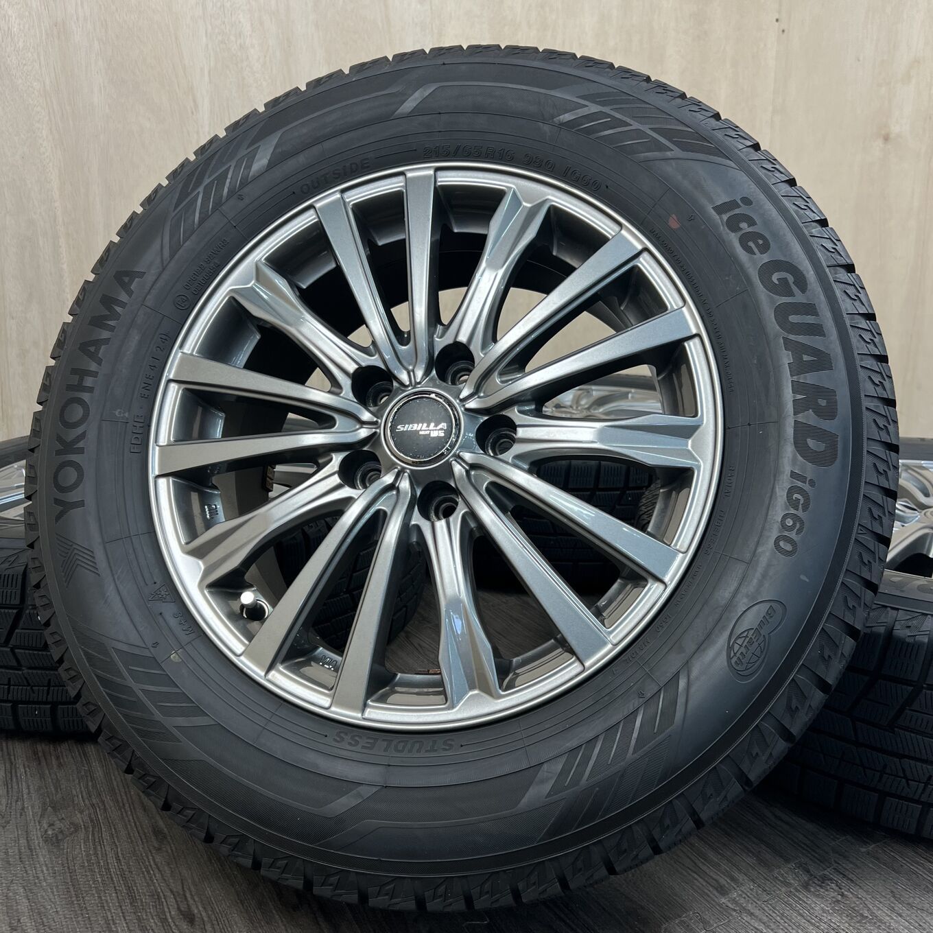 [セット]TOPY 16インチ + YOKOHAMA スタッドレスタイヤ 215/65R16 #136S40426 38,805円