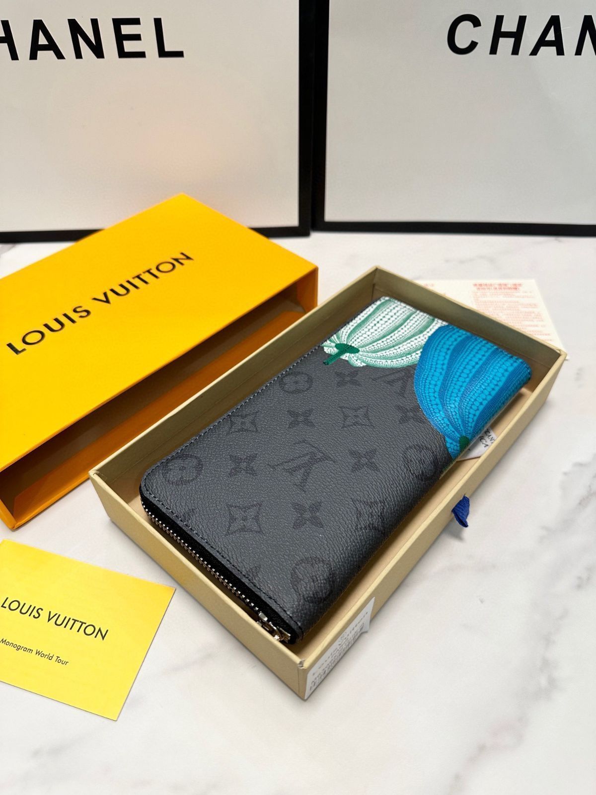 Louis Vuittonルイヴィトン財布、銀行カードバッグ、現金カボチャTrio寒色片面暖色こんなクールなカボチャ財布[本日特価|新品未使用品]