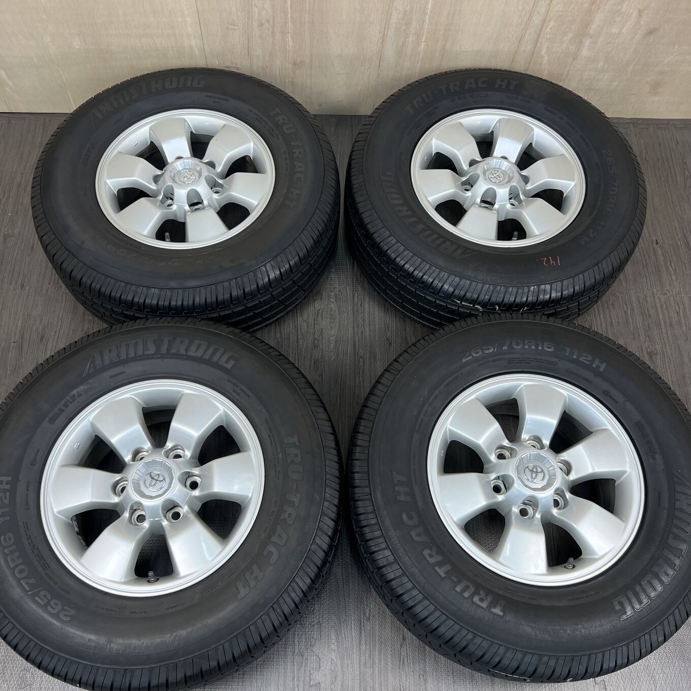 [ホイールのみ]純正 ホイール 16インチ TOYOTA 6x139.7 #142D40426