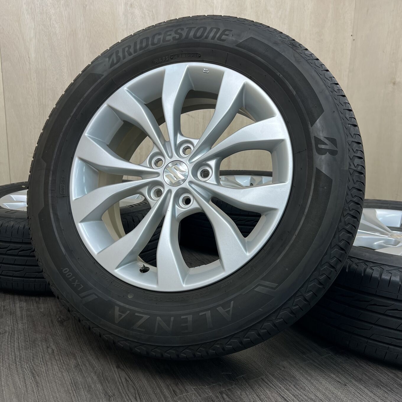 [セット]SUZUKI 17インチ + BRIDGESTONE サマータイヤ 225/65R17 #15S40426