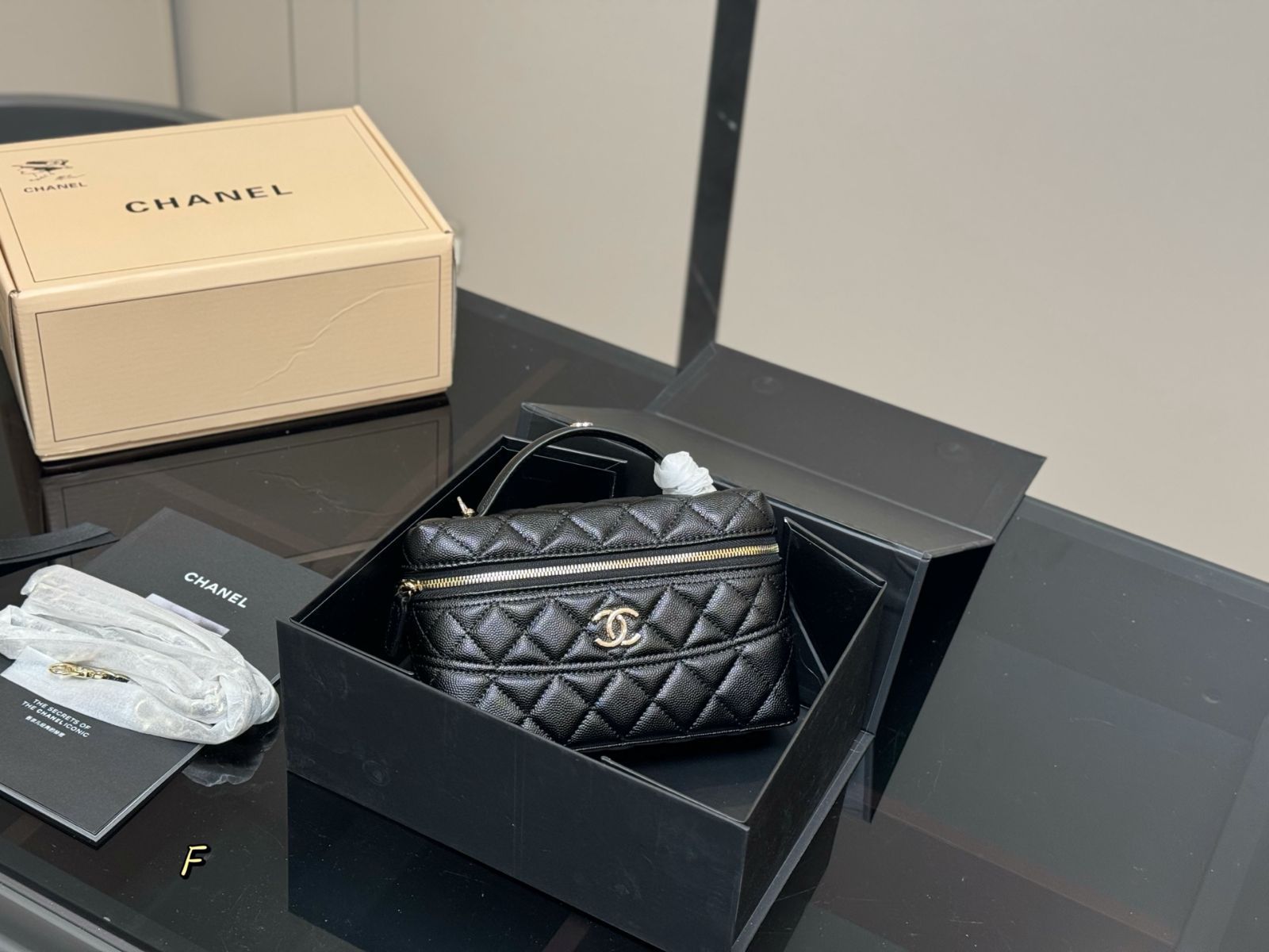 【今日特価】Chanel Bento Hobo Bag シャネル 弁当箱 ホーボーバッグ-WTO輸入