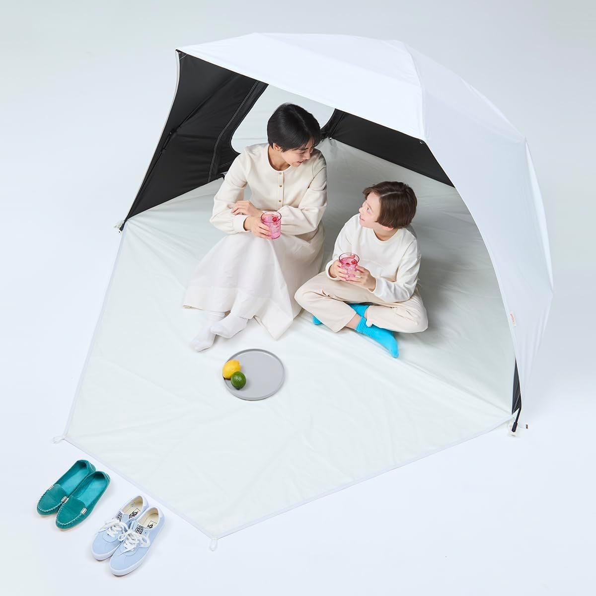 yocabito サンシェード 3人用 ワンタッチ UVカット99% ブラックコーティング 日よけ COCOON ホワイト スタイリッシュ 28,275円