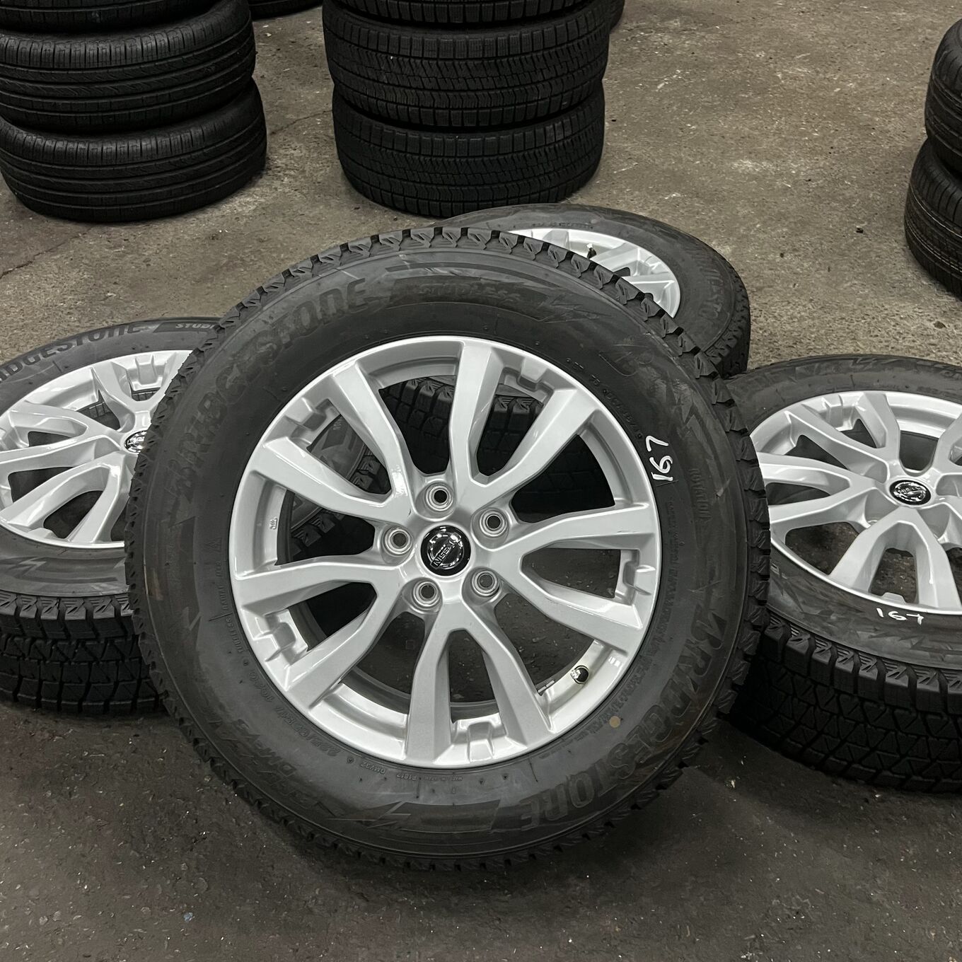 [セット]NISSAN 17インチ + BRIDGESTONE スタッドレスタイヤ 225/65R17 #167S40325