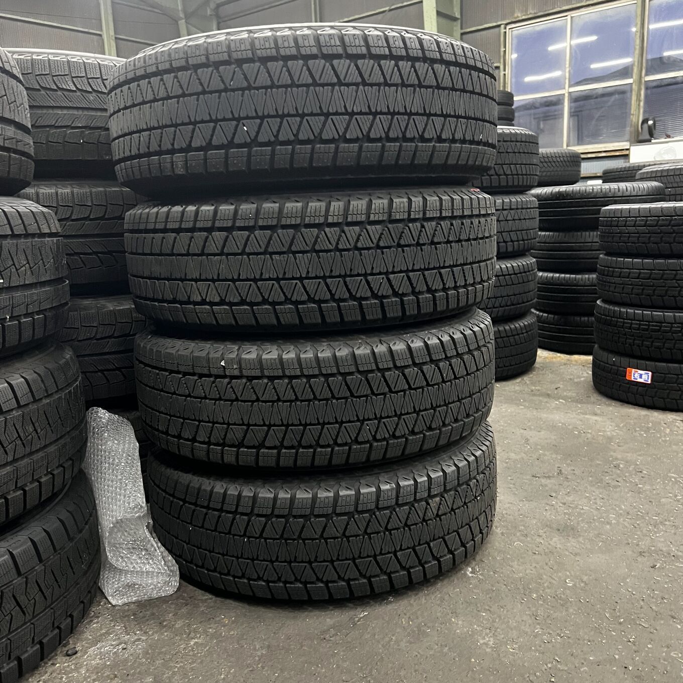 [タイヤのみ]スタッドレスタイヤ 225/65R17 BRIDGESTONE BLIZZAK DM-V3 4本セット #167T40325