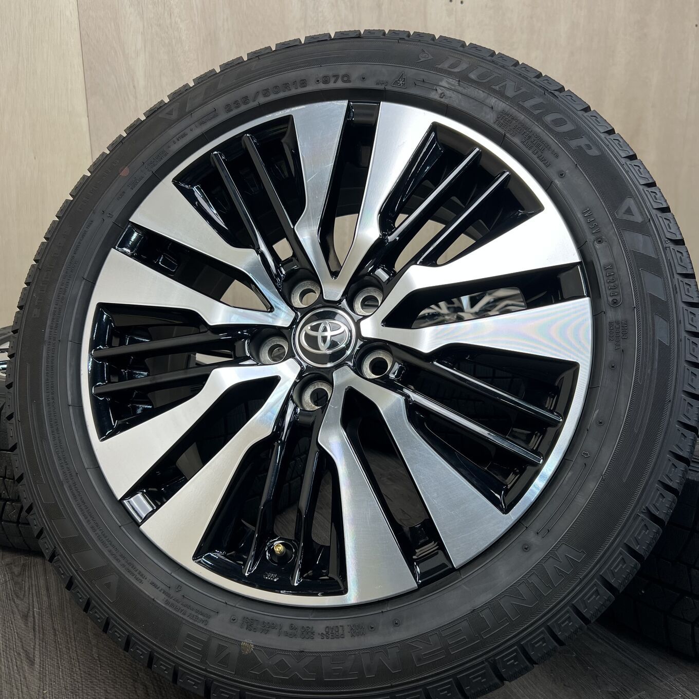 [セット]純正TOYOTA 18インチ + DUNLOP スタッドレスタイヤ 235/50R18 #169S40426