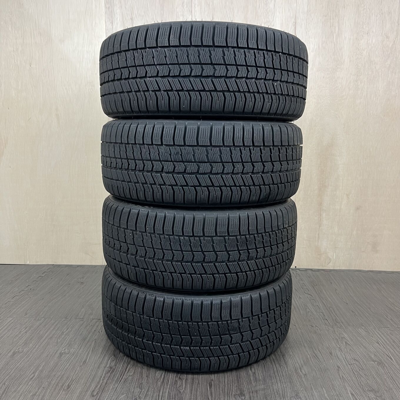 [タイヤのみ]スタッドレスタイヤ 234/40R18 GOODYEAR ICE NAVI 8 4本セット #170T40426