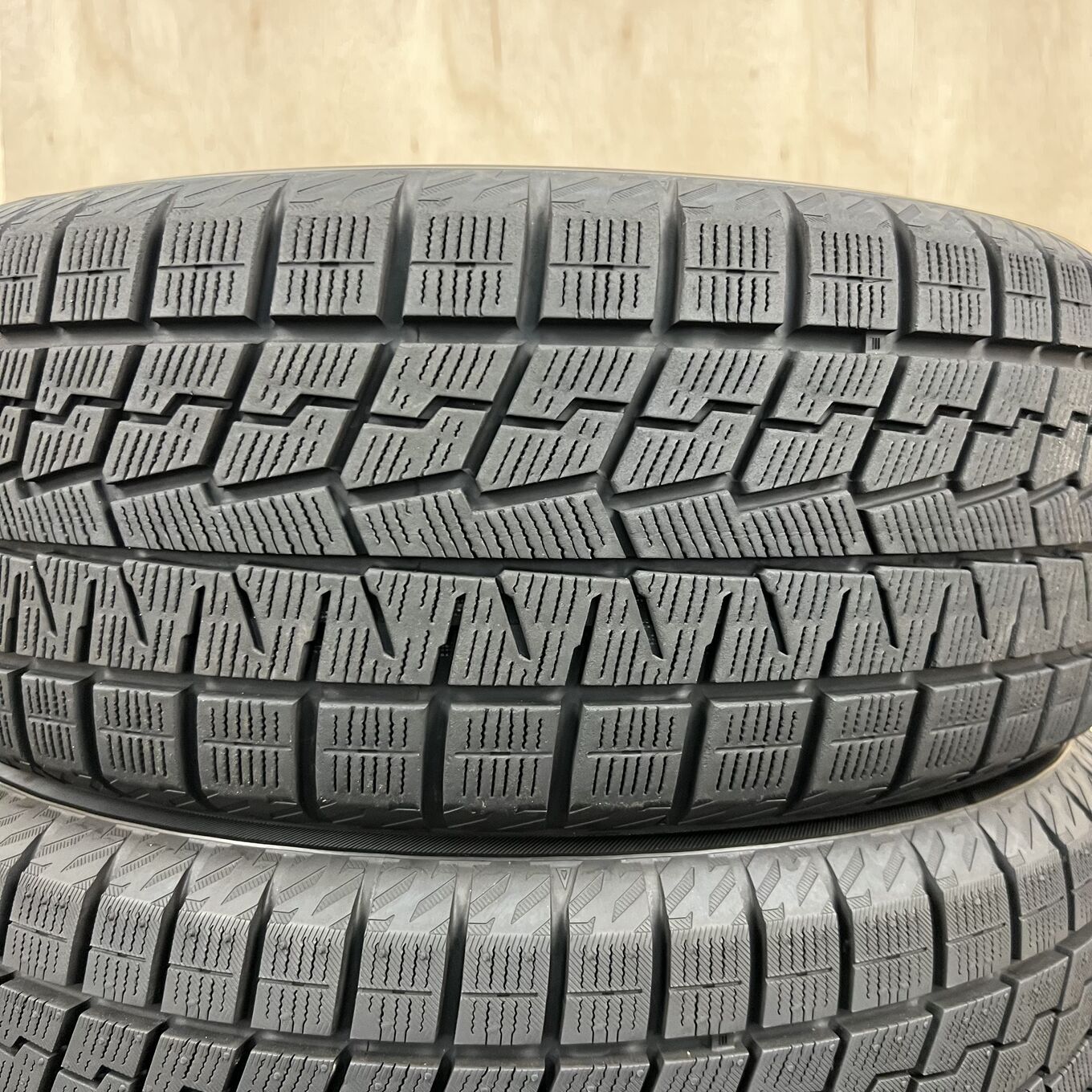 タイヤのみ]スタッドレスタイヤ 195/45R16 YOKOHAMA ICE GUARD IG70 4