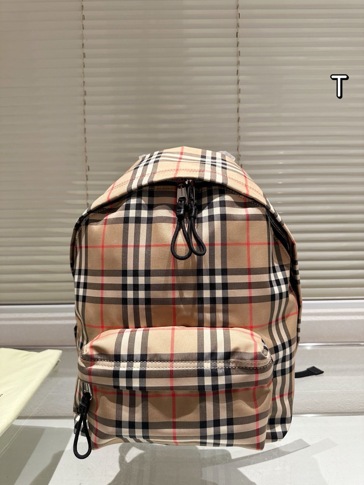 【今日特価】Burberry The Rucksack 2025 Spring Military Backpack / バーバリー ザ ラックサック 2025 年春 ミリタリーバックパック-WTO輸入