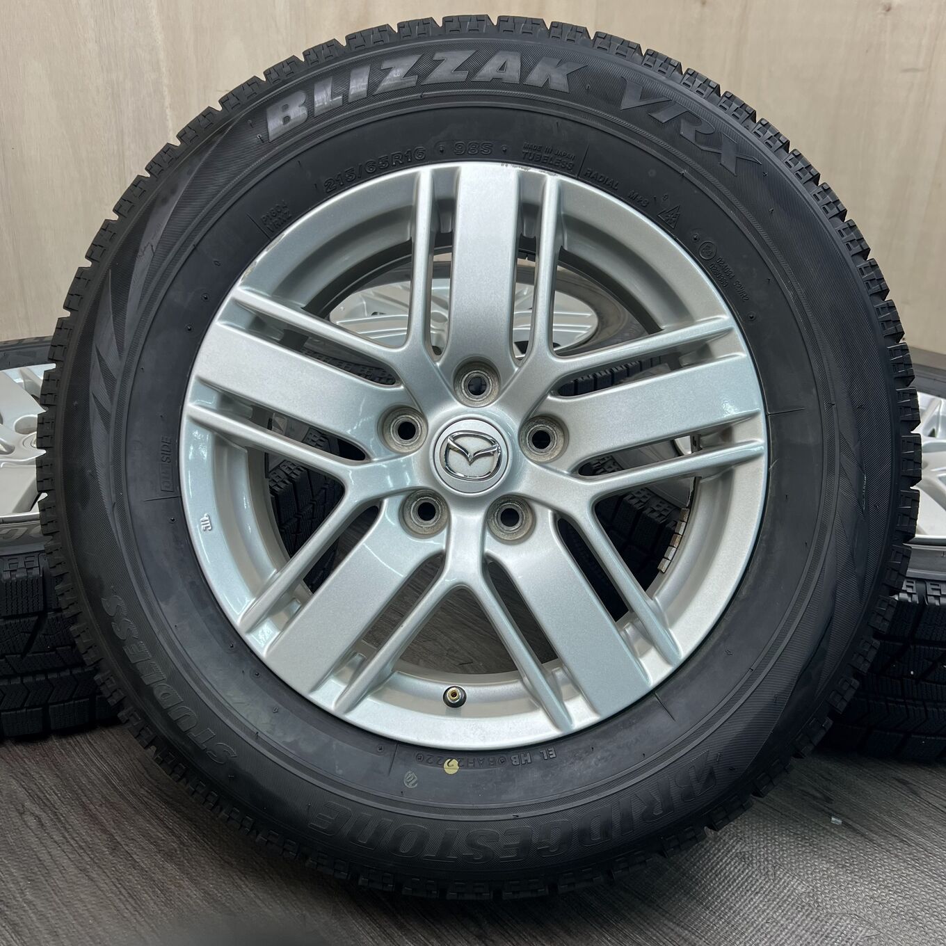 [セット]MAZDA 16インチ + BRIDGESTONE スタッドレスタイヤ 215/65R16 #180S40925